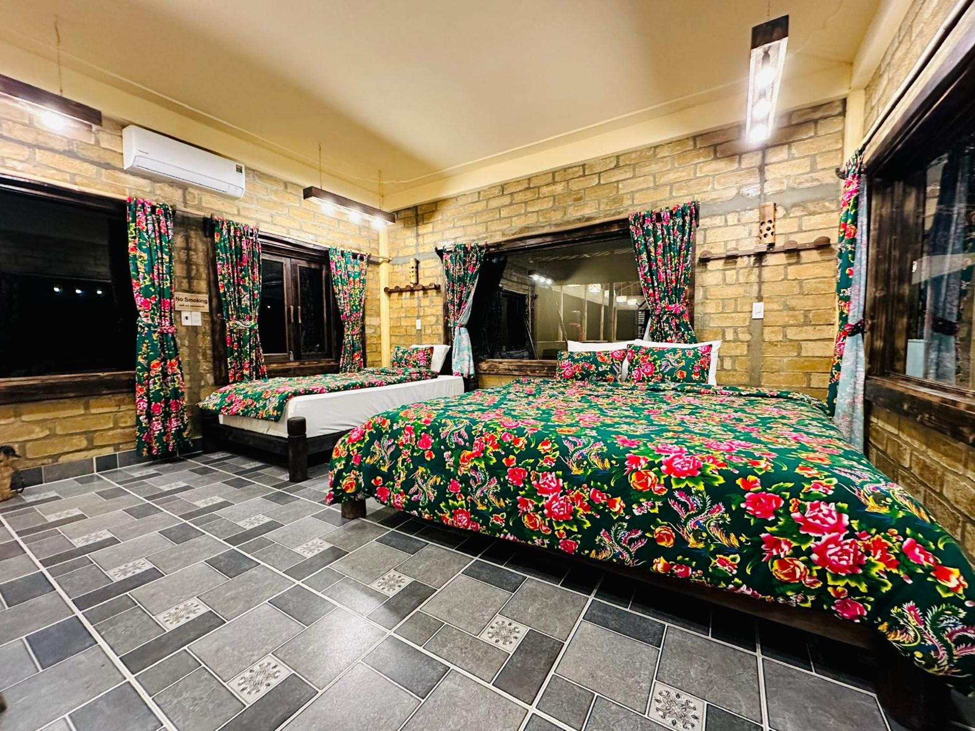 Ban Bang Ecolodge Tours & Motorbike Rental Ha Giang Exterior photo